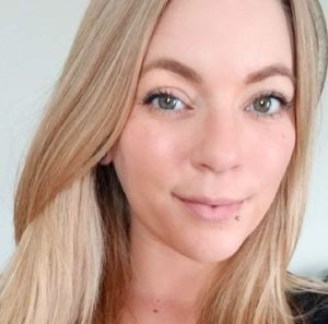 Meet your Posher, Lauren